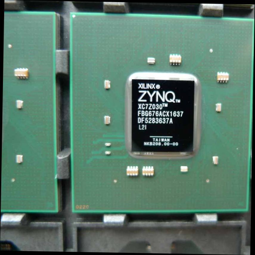 XC7Z030-L2FBG676I 1