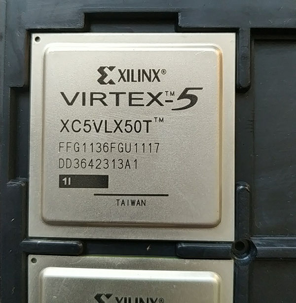 XC5VLX50T-1FFG1136I 1